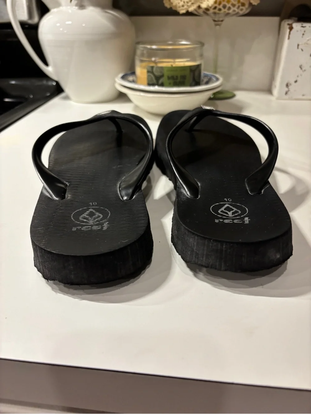 Reef Men's Black Textured Strap Flip-Flops